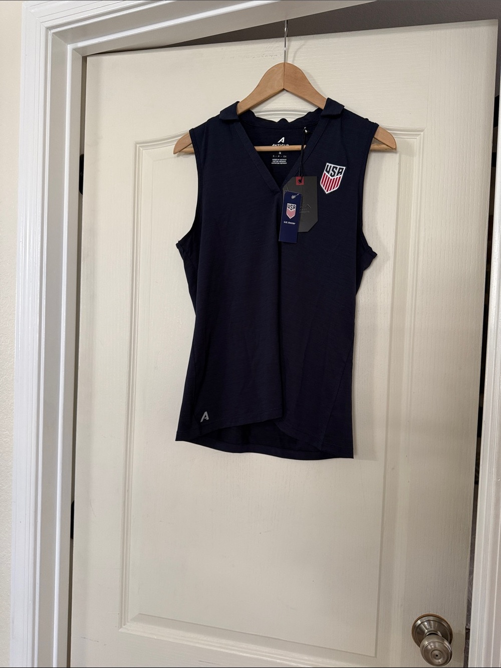 NEW Women's Antigua Heather Navy USMNT Layout Sleeveless V-Neck Polo Team USA